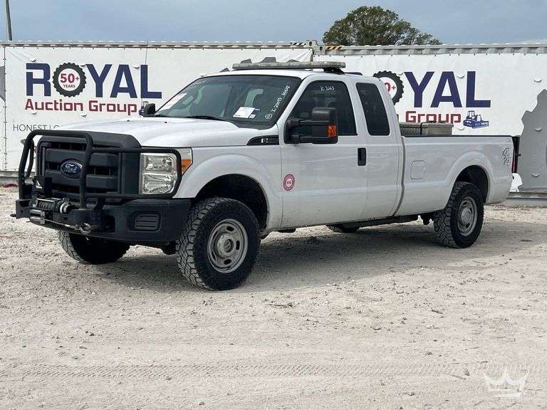 2014 Ford F-250 4x4 Ext. Cab Pickup Truck