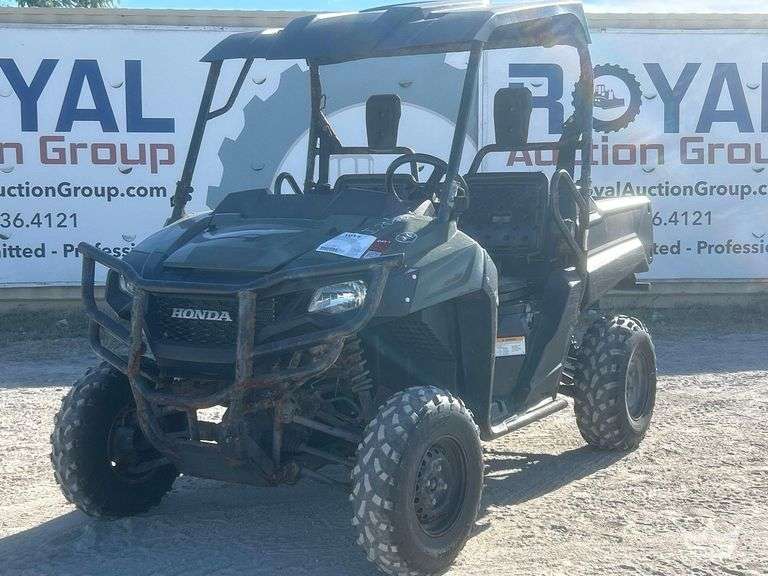 2021 Honda Pioneer 4x4 Utility Cart