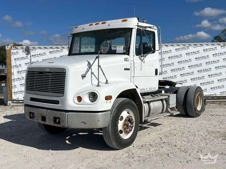 2002 Freightliner FL112 S/A Day Cab Truck Tractor