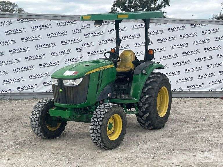 2016 John Deere 4044R 42HP 4WD Utility Tractor