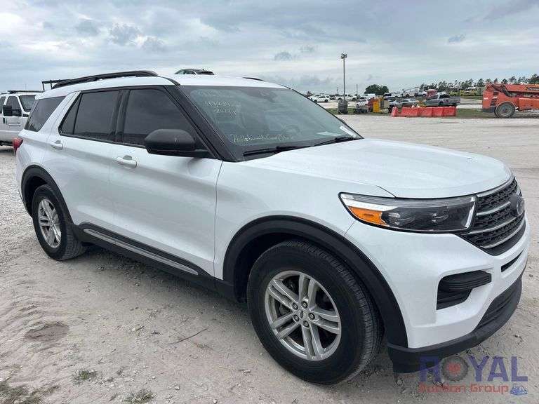 2022 Ford Explorer XLT SUV