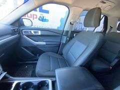 2022 Ford Explorer XLT SUV