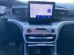 2022 Ford Explorer XLT SUV