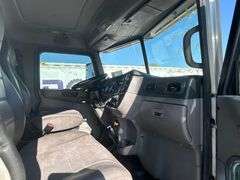 2014 Peterbilt 384 T/A Wet Kit Day Cab Truck Tractor