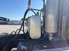 2014 Peterbilt 384 T/A Wet Kit Day Cab Truck Tractor
