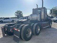 2014 Peterbilt 384 T/A Wet Kit Day Cab Truck Tractor