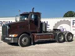 2014 Peterbilt 384 T/A Wet Kit Day Cab Truck Tractor