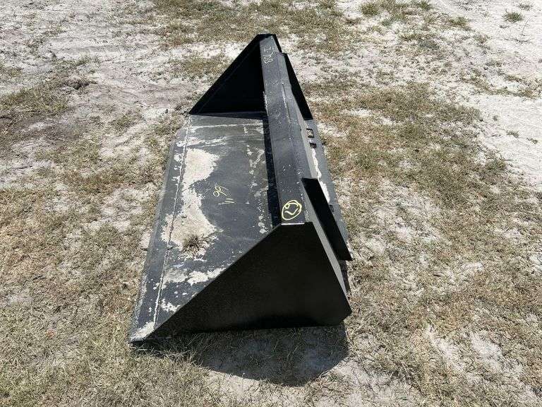 2025 Swict 66in Bucket Skid Steer Attachment