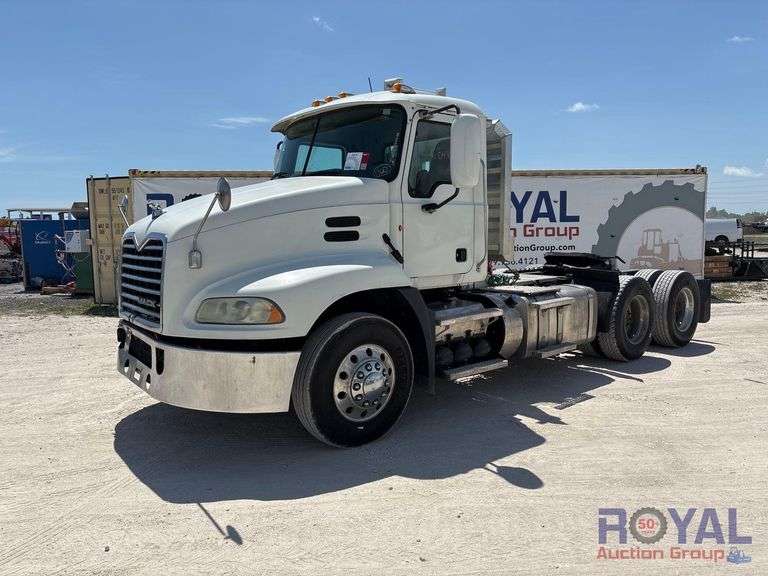 2014 Mack CXU613 T/A Day Cab Truck Tractor