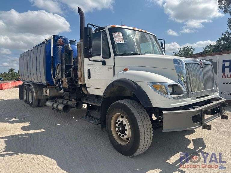 2007 International 7600 T/A AquaTech B-15 Combination Sewer Jetter Vacuum Truck