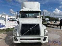 2015 Volvo VNL T/A Day Cab Truck Tractor