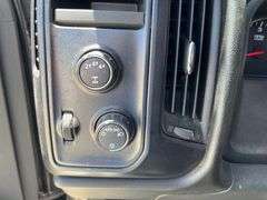 2017 Chevrolet Silverado 4x4 2500 HD Crew Cab Pickup Truck