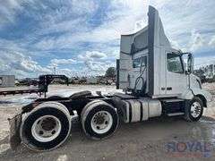 2015 Volvo VNL T/A Day Cab Truck Tractor
