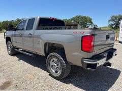 2017 Chevrolet Silverado 4x4 2500 HD Crew Cab Pickup Truck