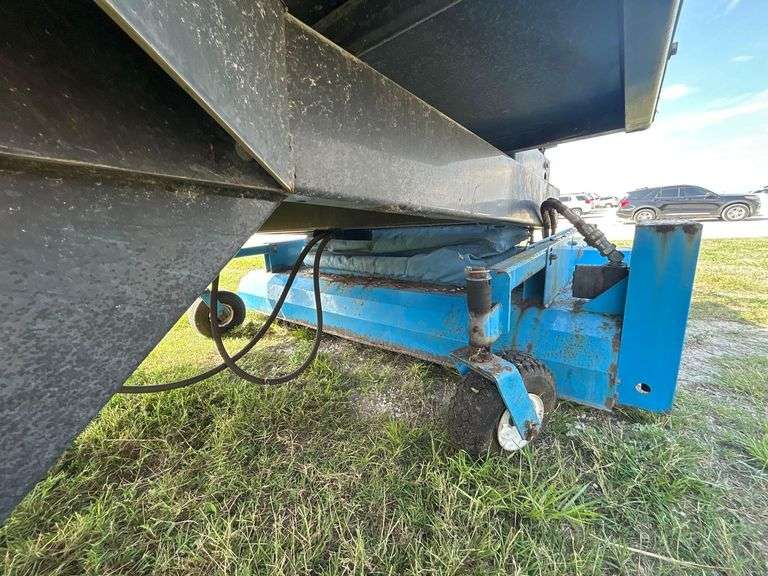 Goosen Versa-Vac Leaf And Debris Vacuum S/A Towable Attachment
