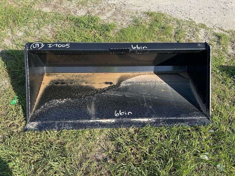 2025 Swict 66in Bucket Skid Steer Attachment