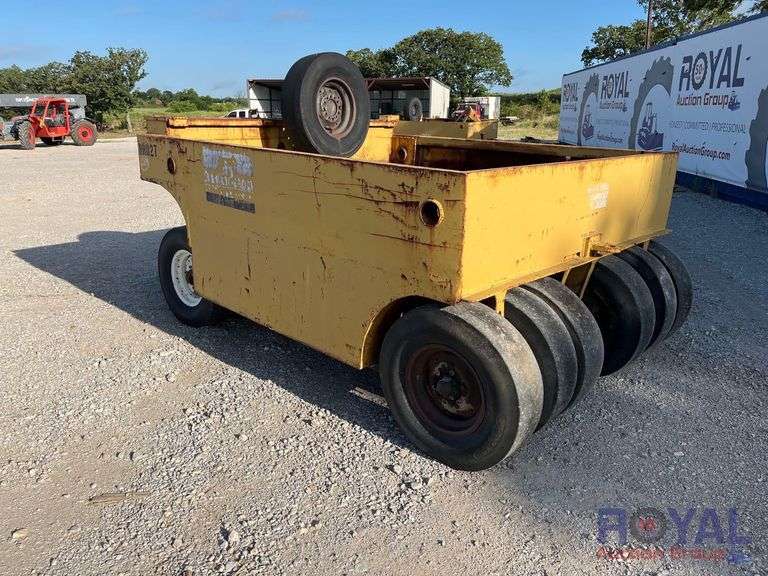 12-Wheel Pneumatic Pull-Behind Asphalt Compactor