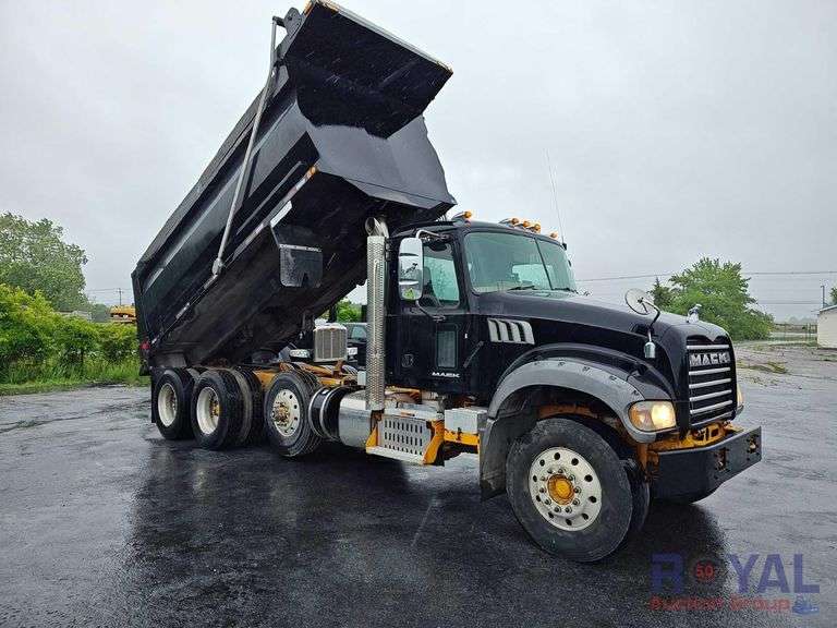 2017 Mack GU713 Granite Tri-Axle Dump Truck