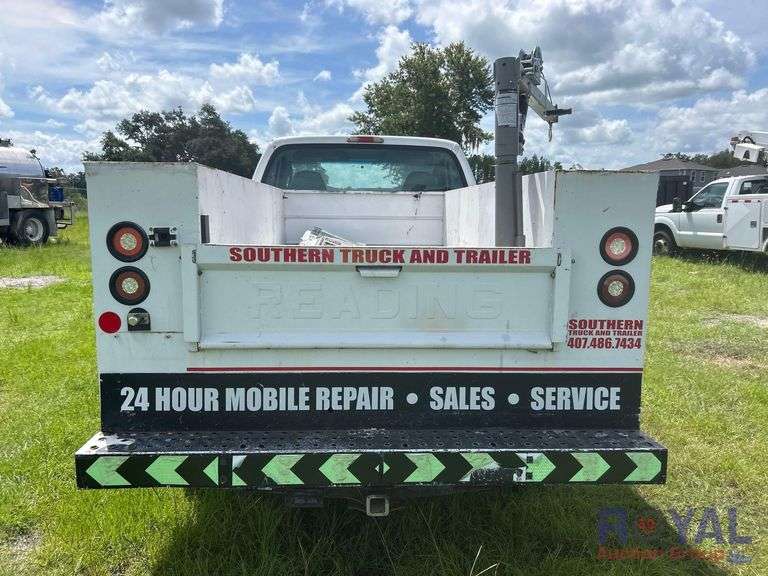 2005 Ford F-250 4x4 Reading Crane Service Truck