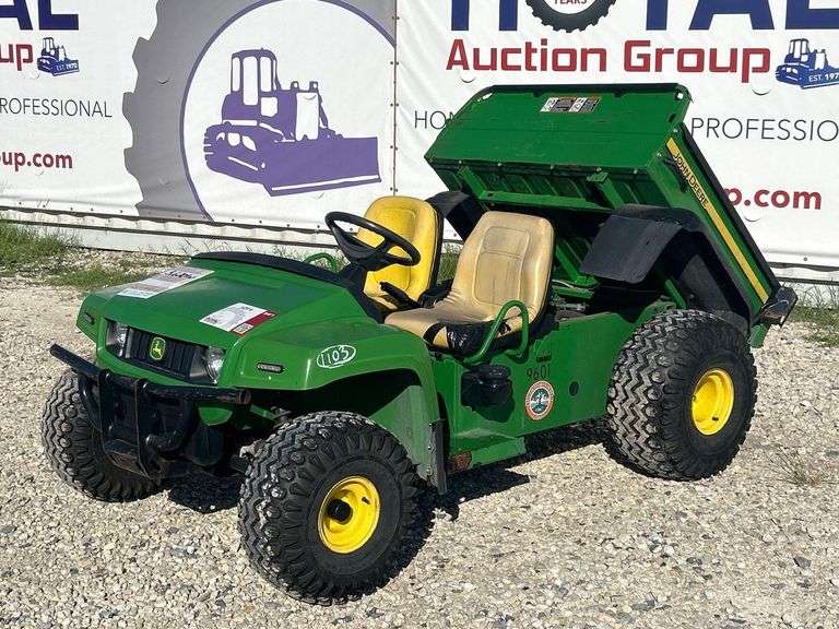 2015 John Deere TS Gator 4x4 Utility Cart