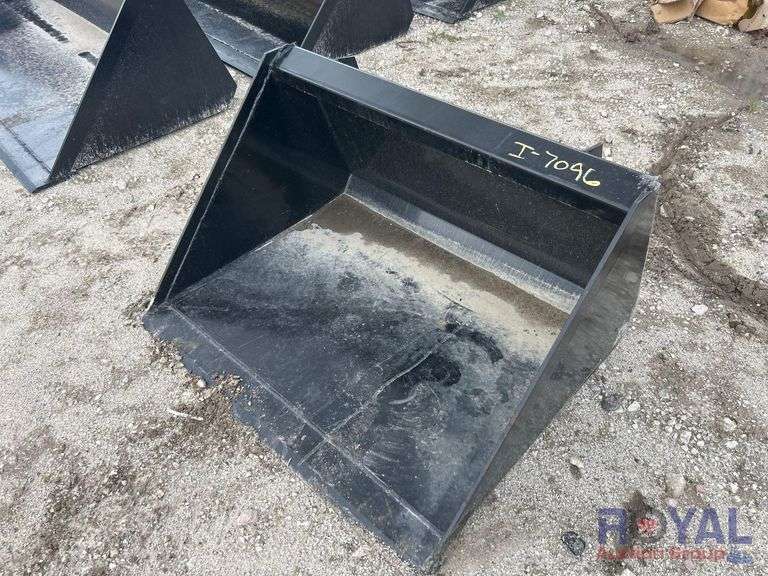 2025 JMR 36in Mini Skid Steer Bucket Attachment