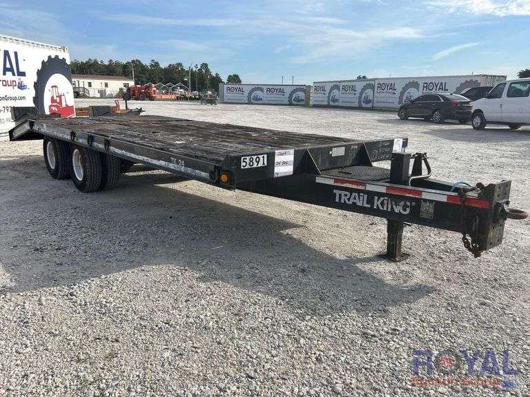 2005 Trail King TK24LP 15 Ton T/A Tag-Along Dovetail Flatbed Trailer