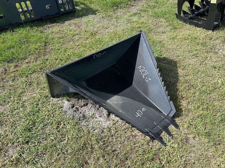 2025 JMR 40in Stump Bucket Skid Steer Attachment