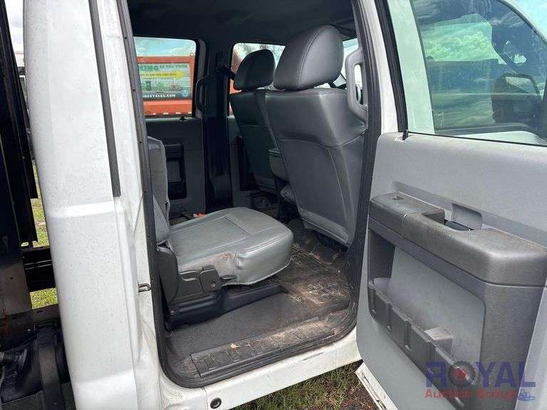 2016 Ford F-550 Crew Cab Landscape Dump Truck