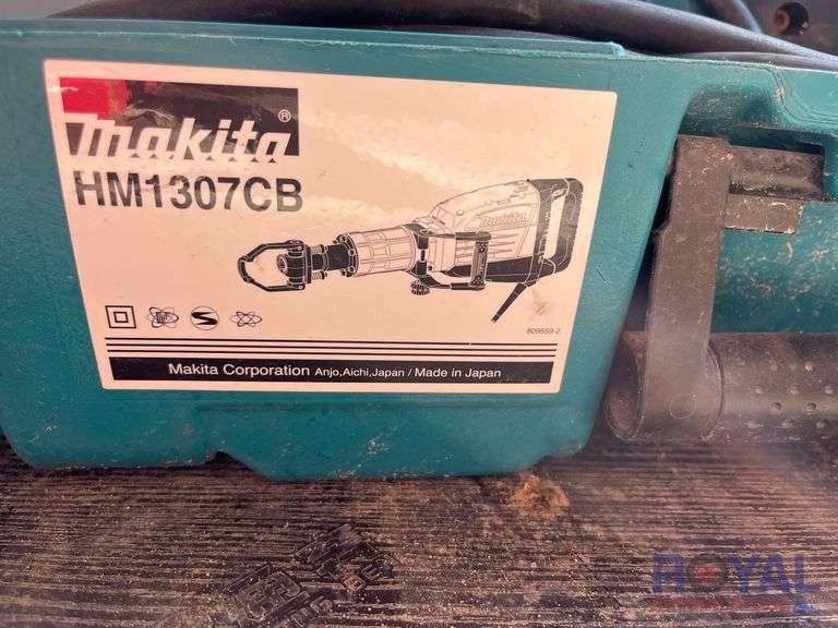2017 Makita HM1307CB 35lb Demolition Hammer