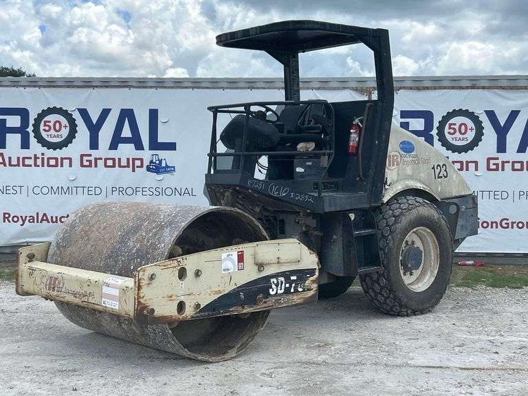 2007 Volvo SD70D Smooth Drum Vibratory Dirt Compactor
