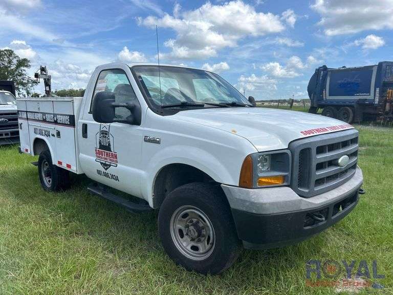 2005 Ford F-250 4x4 Reading Crane Service Truck