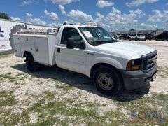 2006 Ford F-350 Reading Service Truck with Liftgate
