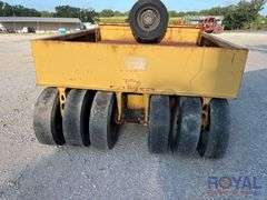 12-Wheel Pneumatic Pull-Behind Asphalt Compactor