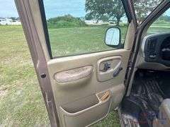 2000 Chevrolet 3500 Express Passenger Van