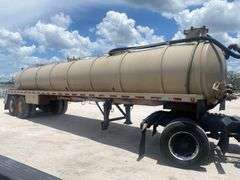 2005 Superior  Trailers VT130 T/A Tanker Trailer
