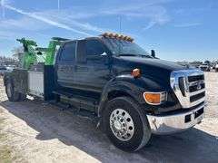2004 Ford F-750 Crew Cab Wrecker Tow Truck