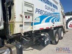 2014 Freightliner 114SD T/A McNeilus 2513 25Yd Rear Loader Garbage Truck