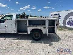 2006 Ford F-350 Reading Service Truck with Liftgate