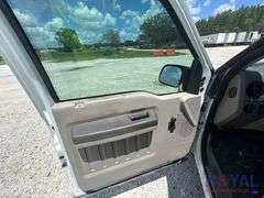 2008 Ford F-250 4x4 Reading Service Truck with Liftgate