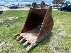 44in Tooth Excavator Bucket