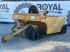 12-Wheel Pneumatic Pull-Behind Asphalt Compactor