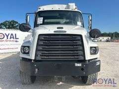 2014 Freightliner 114SD T/A McNeilus 2513 25Yd Rear Loader Garbage Truck