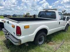 2000 Ford F-350 Pickup Truck