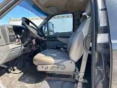 2004 Ford F-750 Crew Cab Wrecker Tow Truck