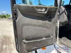 2014 Peterbilt 337 Forestry Grapple Truck