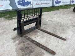 Caterpillar 48in Forks and Frame Skid Steer Attachment