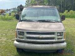 2000 Chevrolet 3500 Express Passenger Van