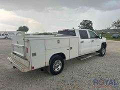 2017 Chevrolet Silverado 3500 HD 4x4 Crew Cab Reading Service Truck
