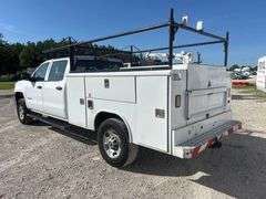 2017 Chevrolet Silverado 2500HD 4x4 Crew Cab Reading Service Truck