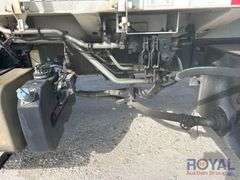 2014 Freightliner 114SD T/A McNeilus 2513 25Yd Rear Loader Garbage Truck